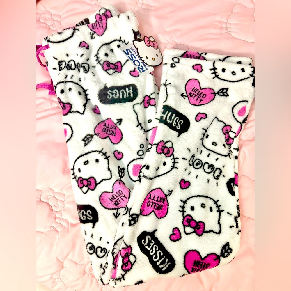 Hello kitty fuzzy pajama pants